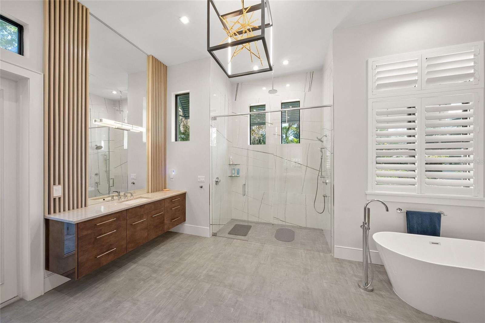 HANSENS SUB OPPOSITE PG IN PB - Residential