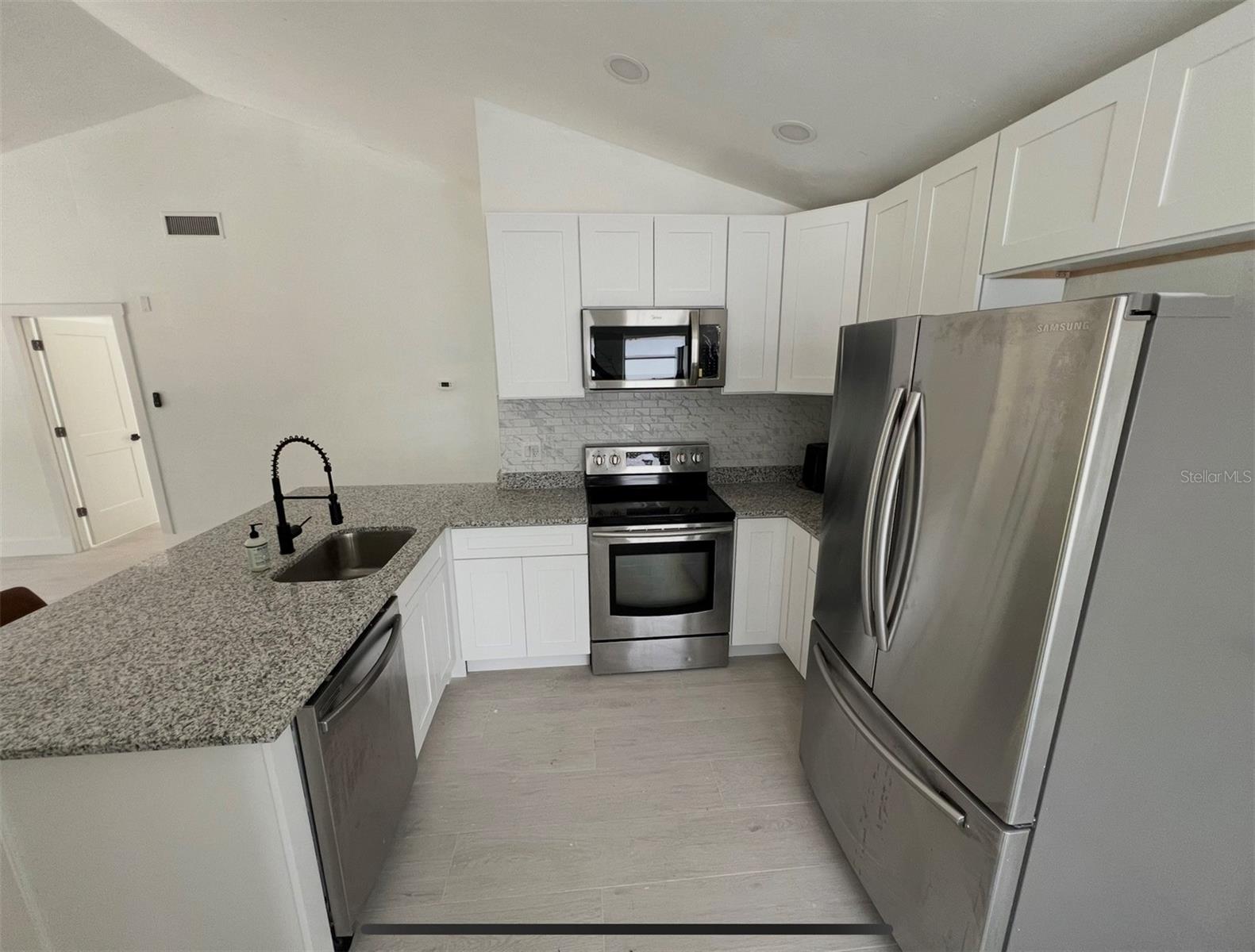 HAMPTON PARK UNIT 4 - Residential