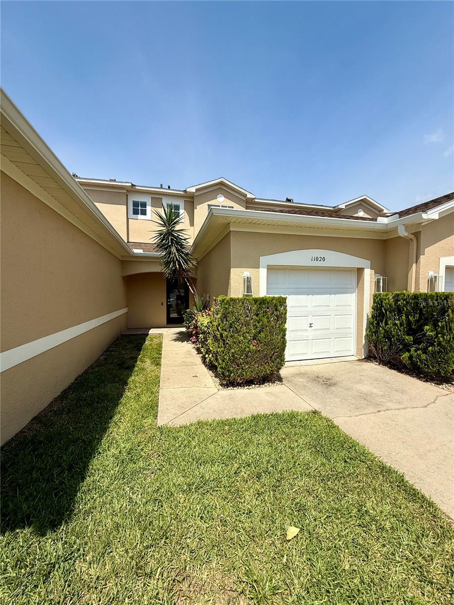 CASA BLANCA - Residential Lease