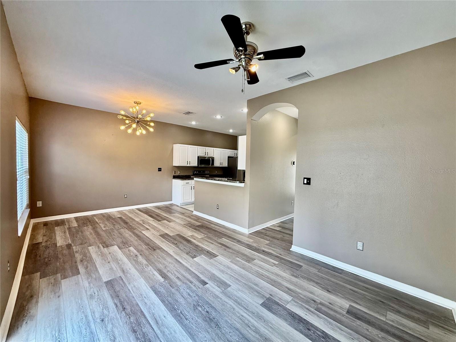 CASA BLANCA - Residential Lease