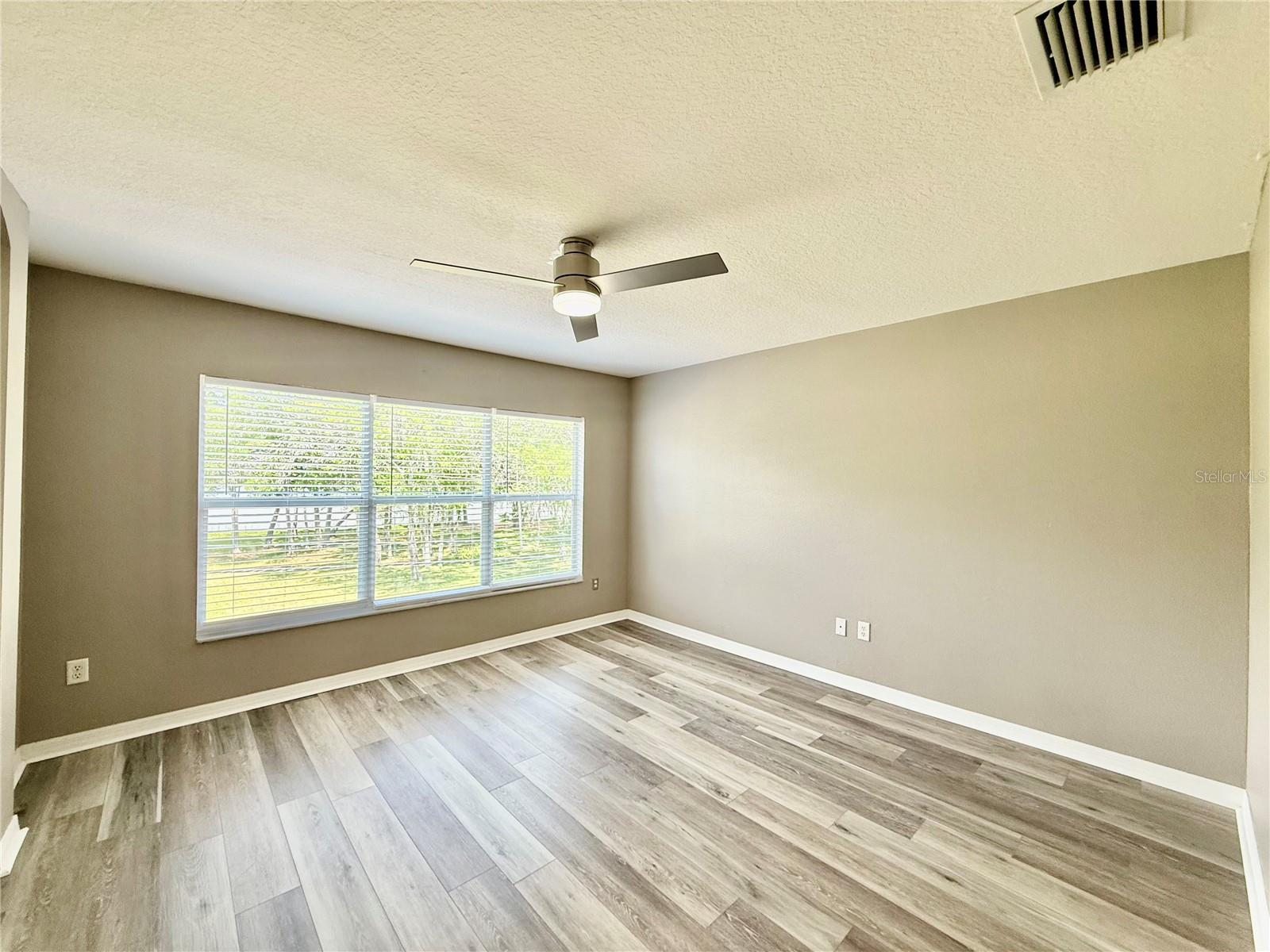 CASA BLANCA - Residential Lease