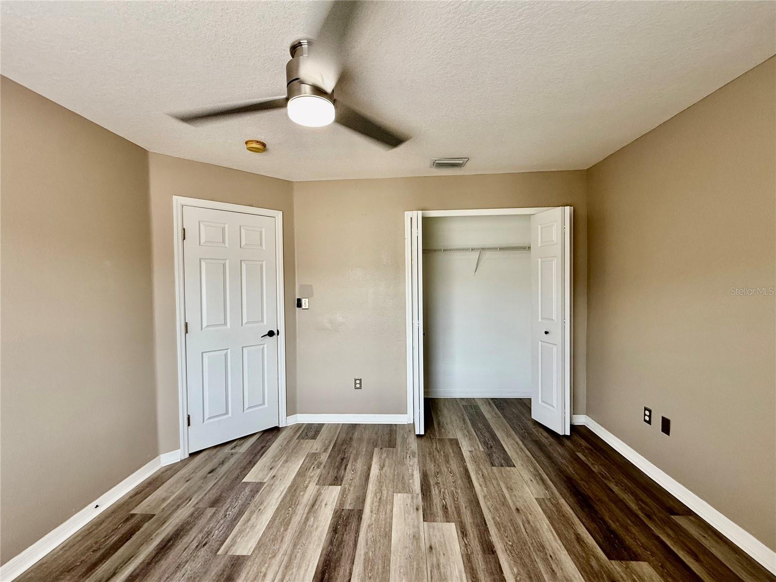 CASA BLANCA - Residential Lease