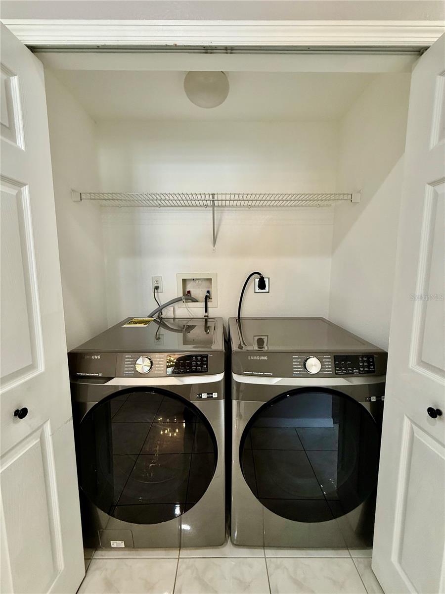 CASA BLANCA - Residential Lease