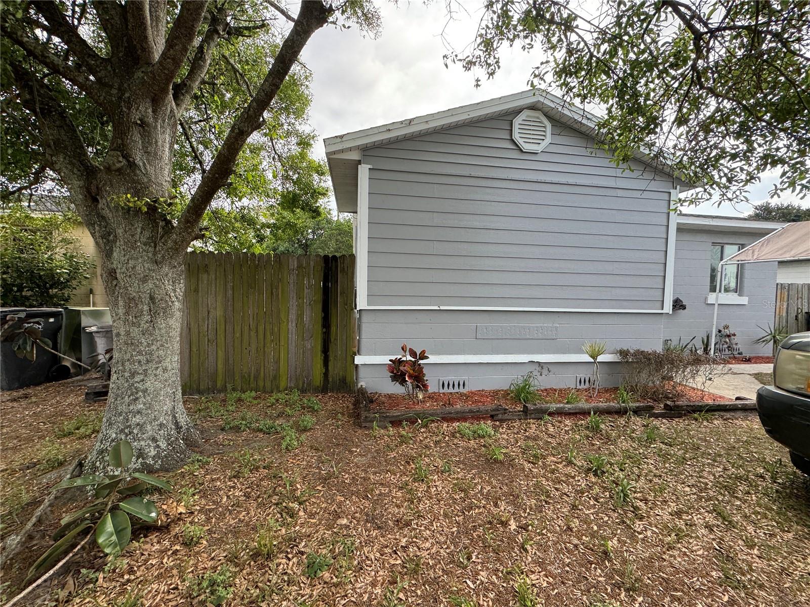 ARCADIAN HEIGHTS - Residential Lease