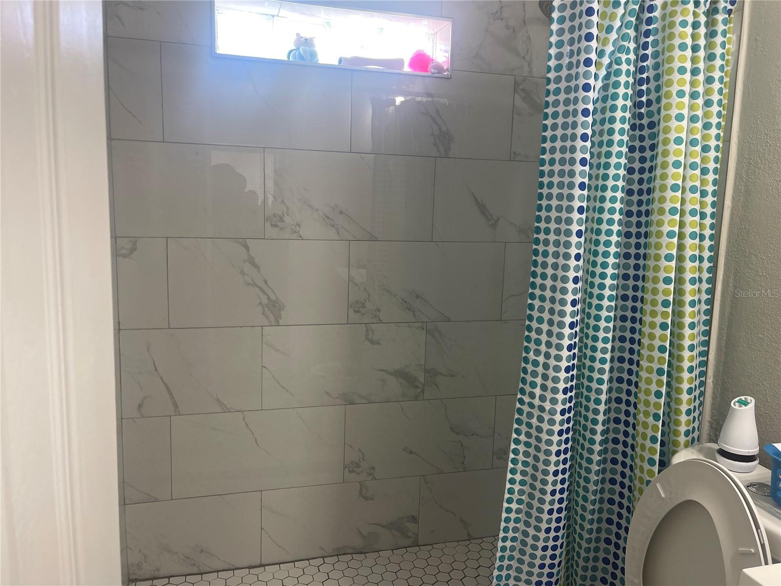 ARCADIAN HEIGHTS - Residential Lease