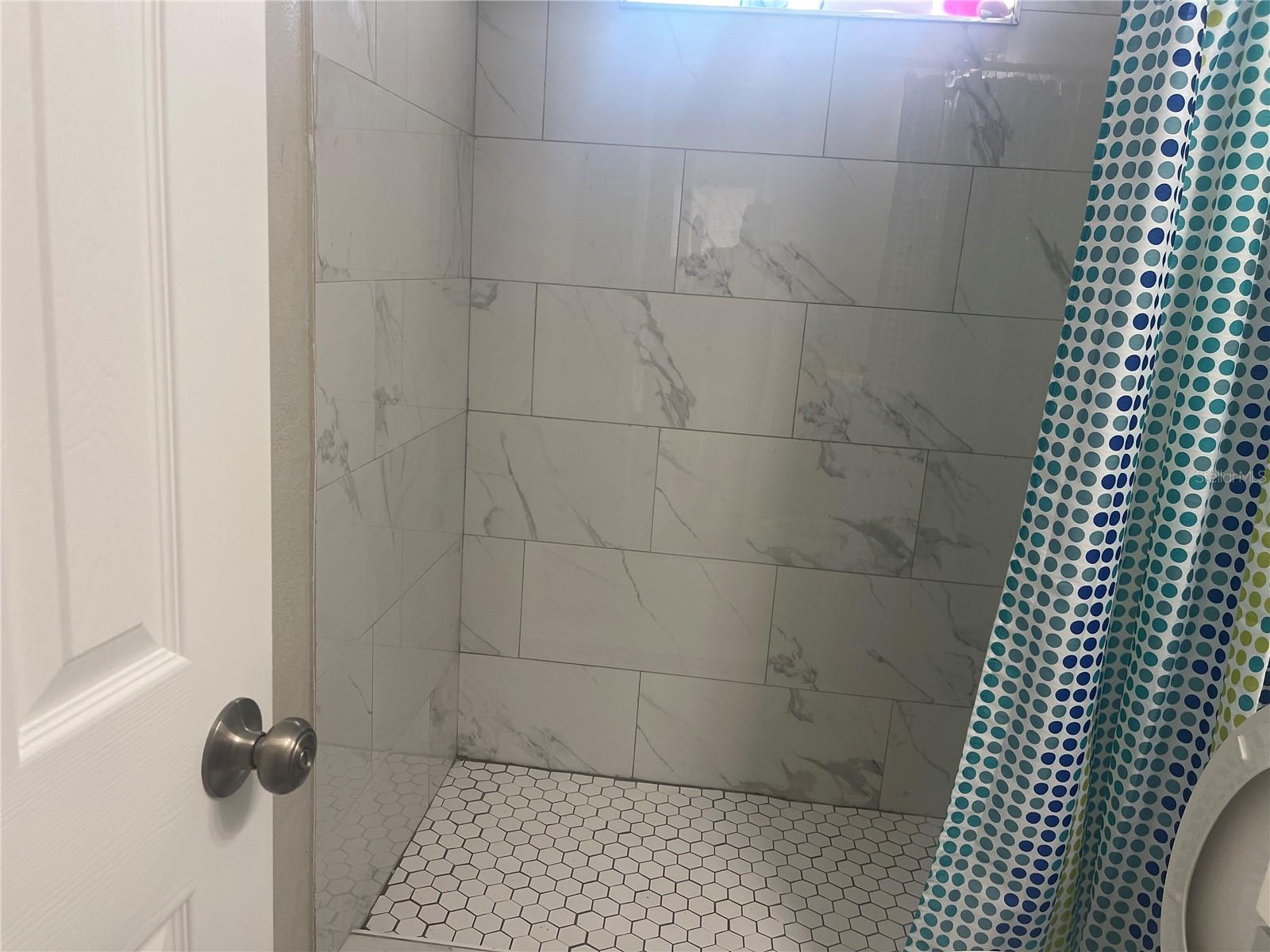 ARCADIAN HEIGHTS - Residential Lease