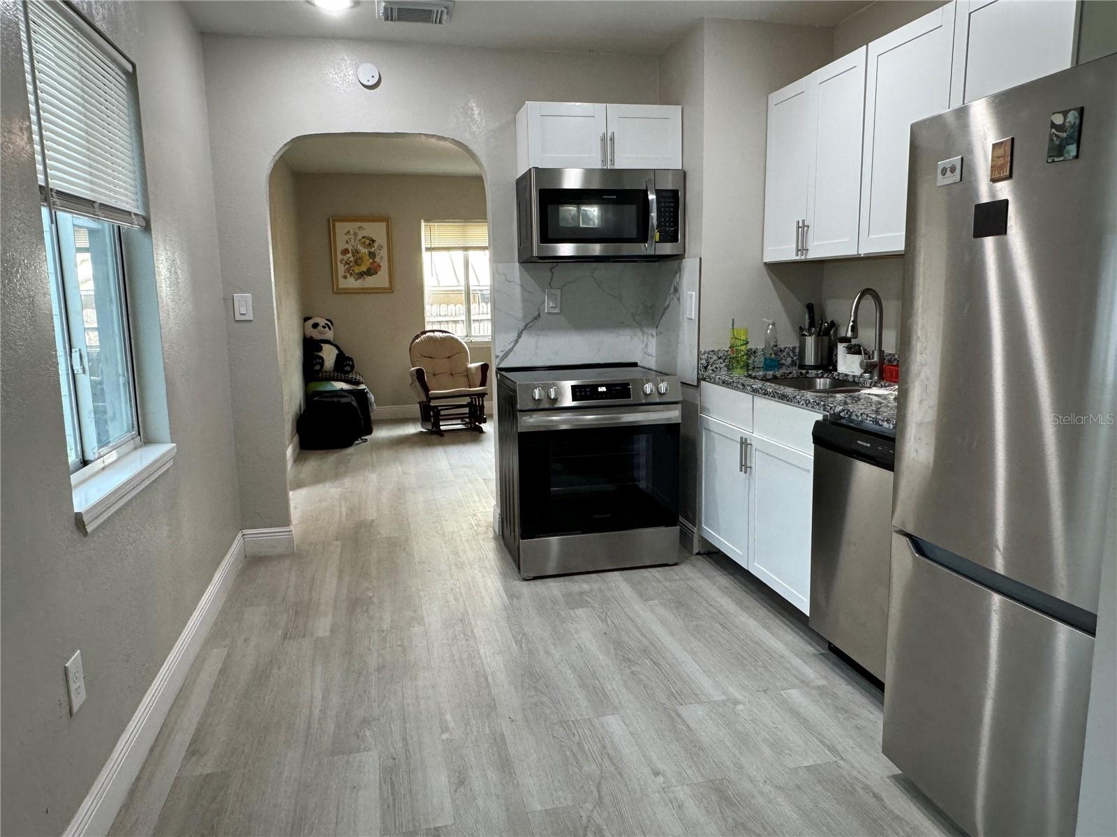 ARCADIAN HEIGHTS - Residential Lease