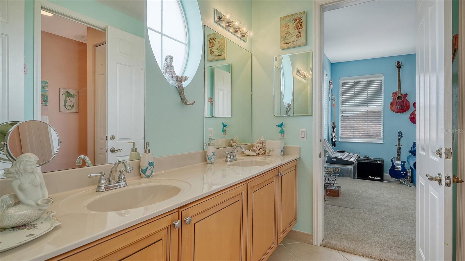 CASCADES AT SARASOTA PH IV - Residential