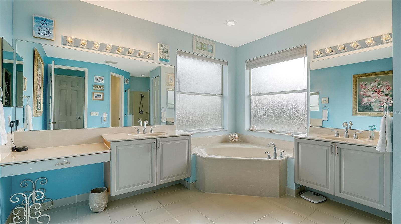 CASCADES AT SARASOTA PH IV - Residential