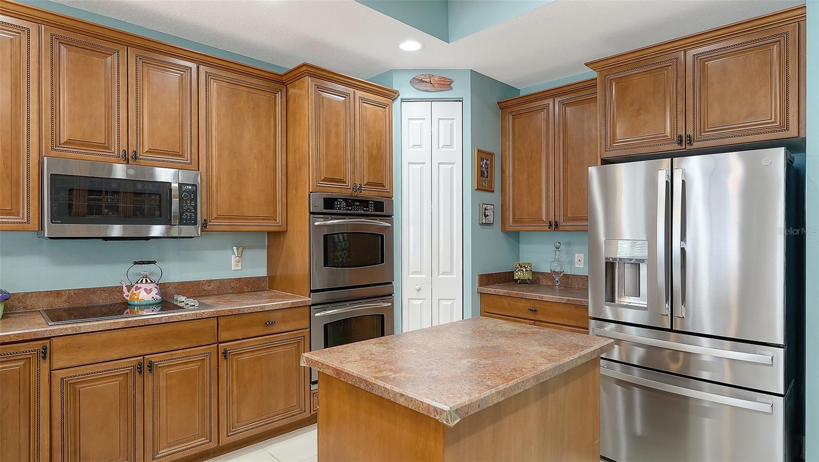 CASCADES AT SARASOTA PH IV - Residential