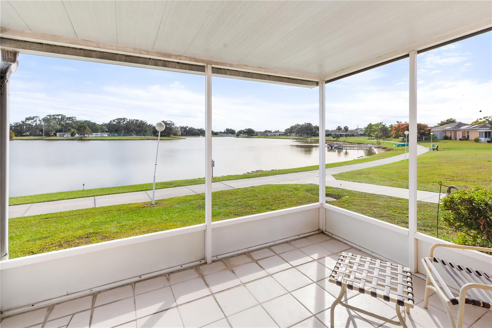 LAKESHORE CLUB - Residential