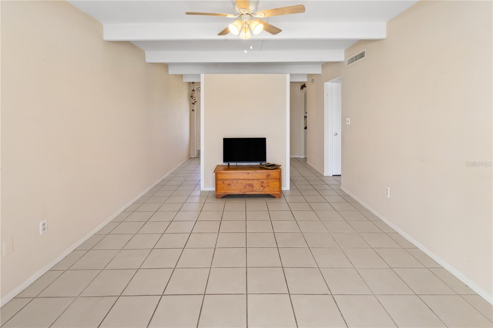 LAKESHORE CLUB - Residential