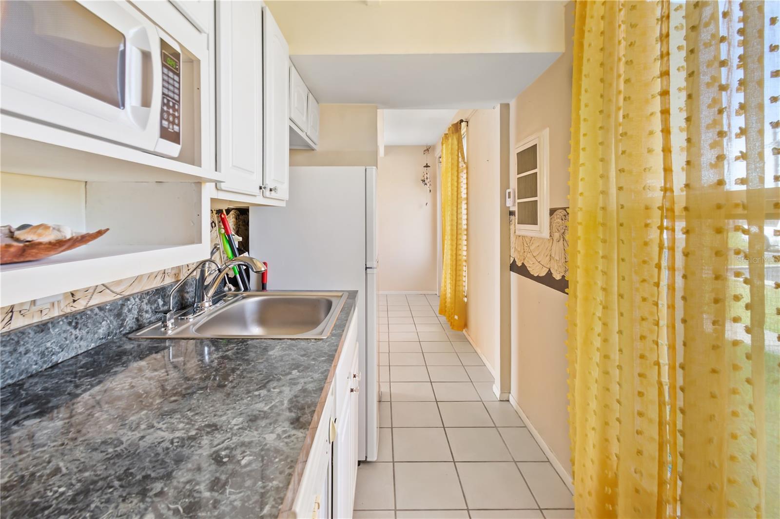 LAKESHORE CLUB - Residential