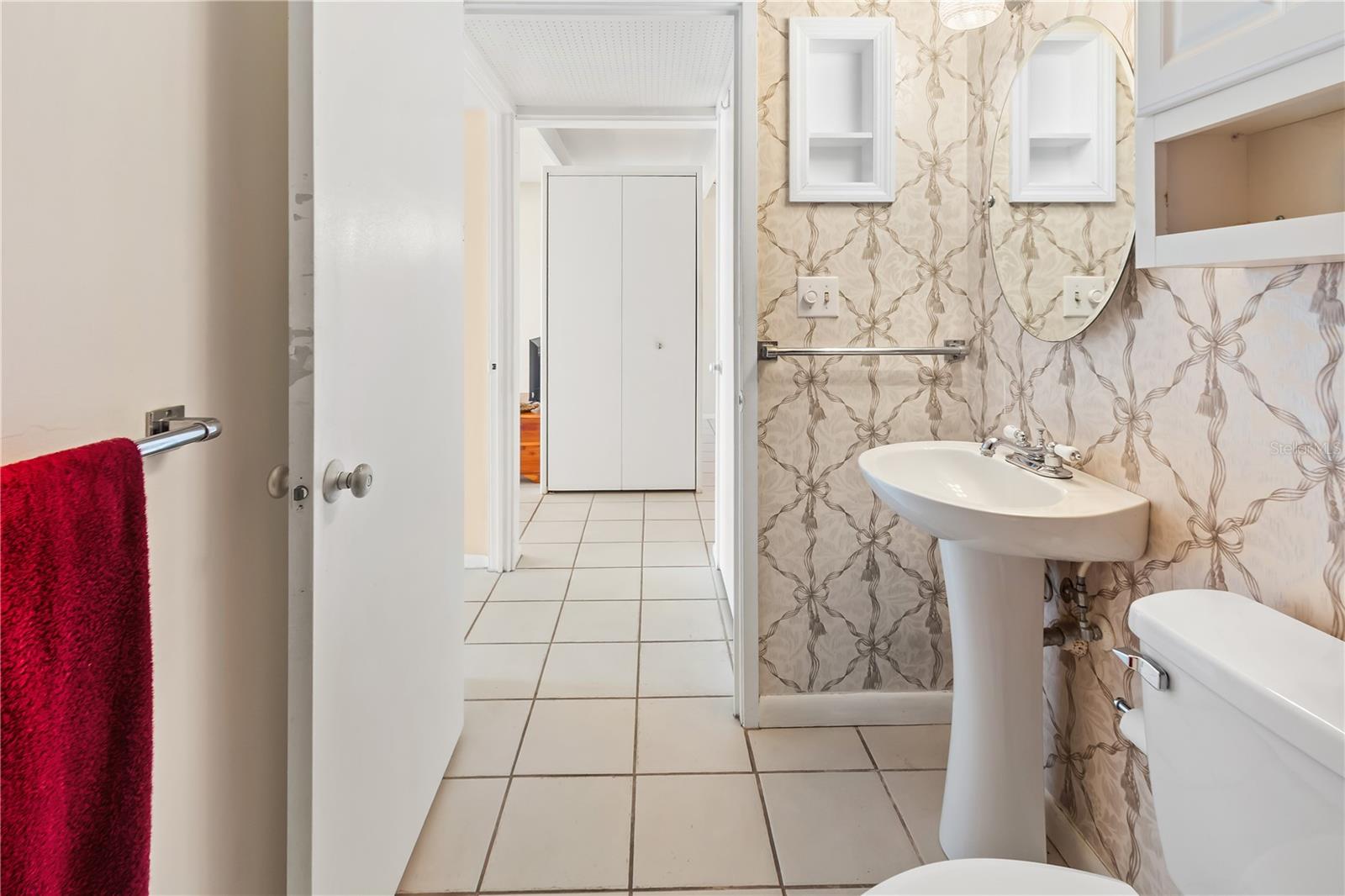 LAKESHORE CLUB - Residential