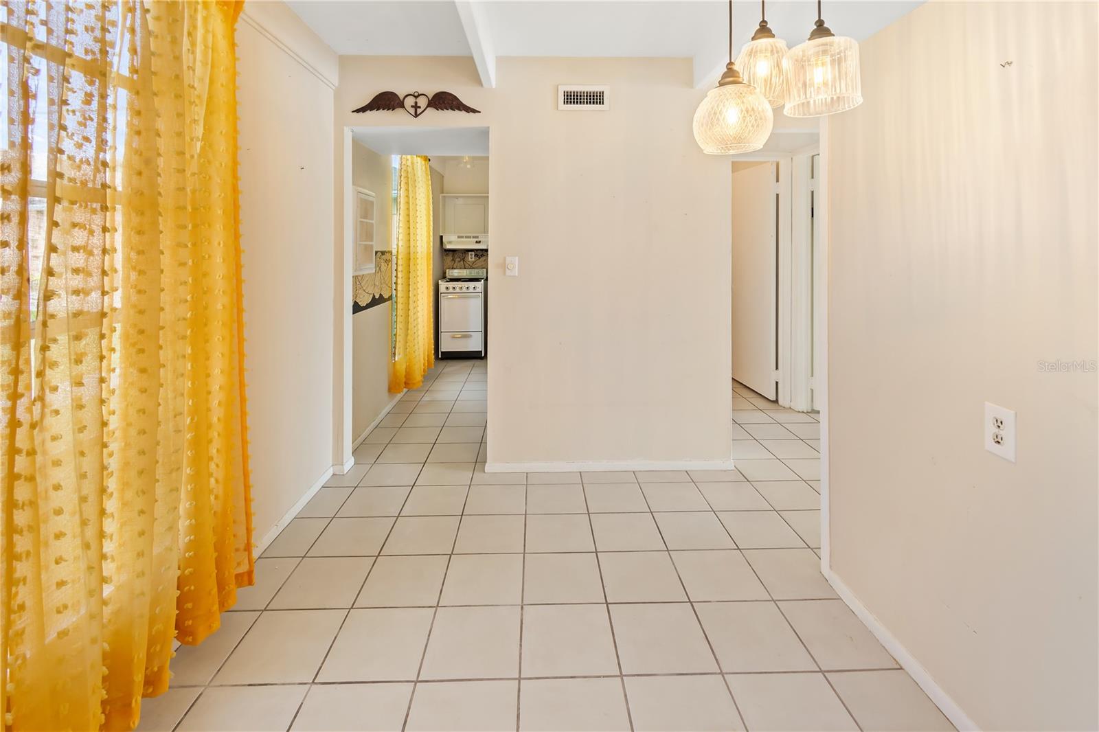 LAKESHORE CLUB - Residential