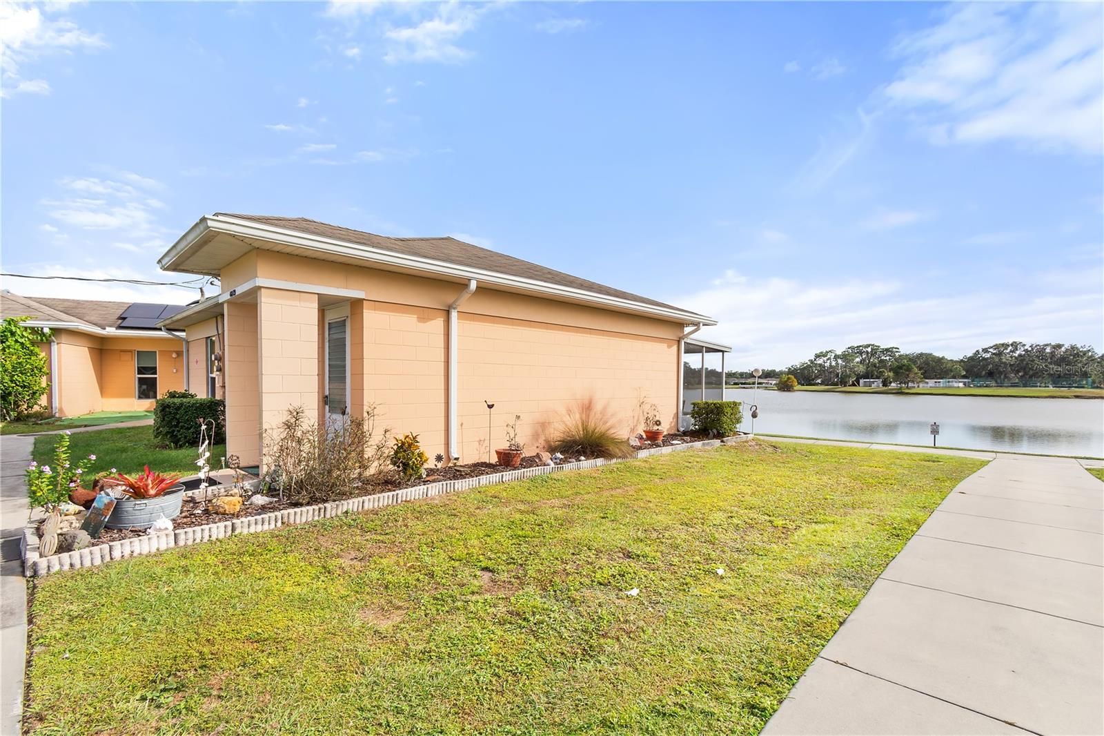 LAKESHORE CLUB - Residential