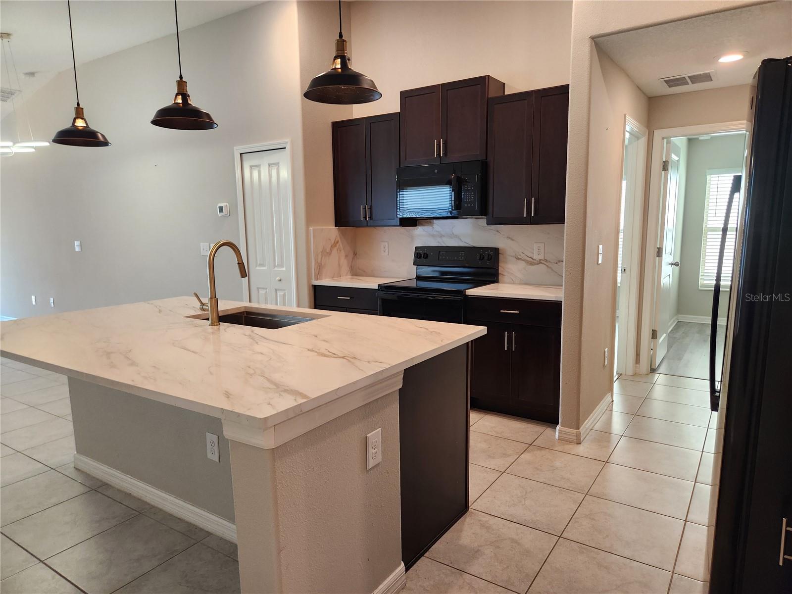 SHELL COVE PH 1 - Residential