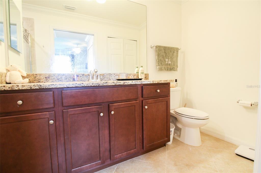 TERRACE II AT LAKEWOOD NATIONAL PH I - Residential Lease