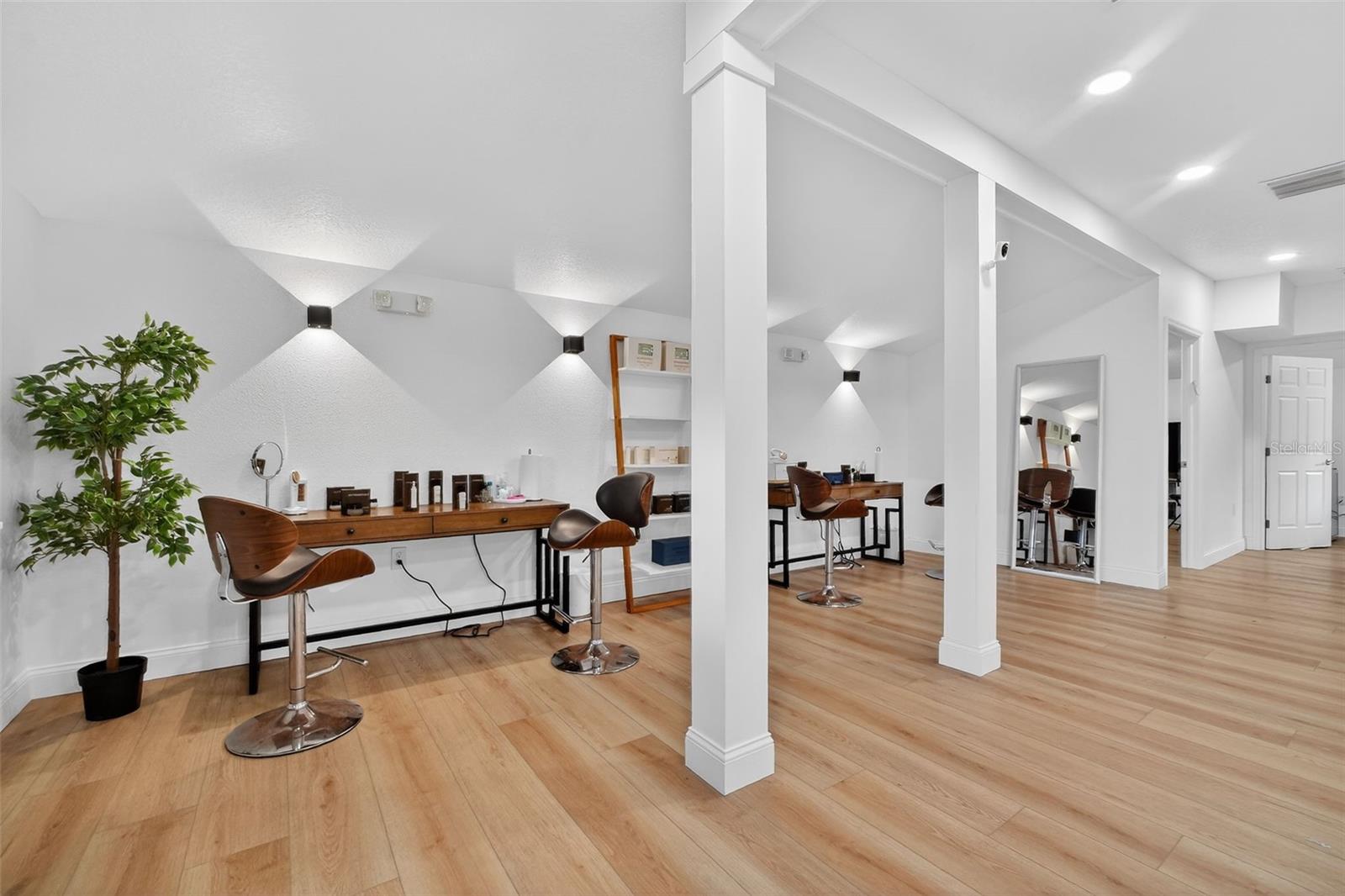 NEW SMYRNA BRIDGE & INV CO WALKER GRANT - Commercial Sale