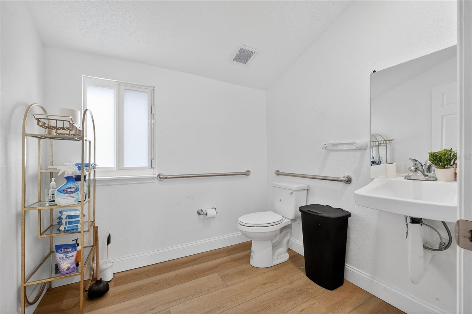 NEW SMYRNA BRIDGE & INV CO WALKER GRANT - Commercial Sale