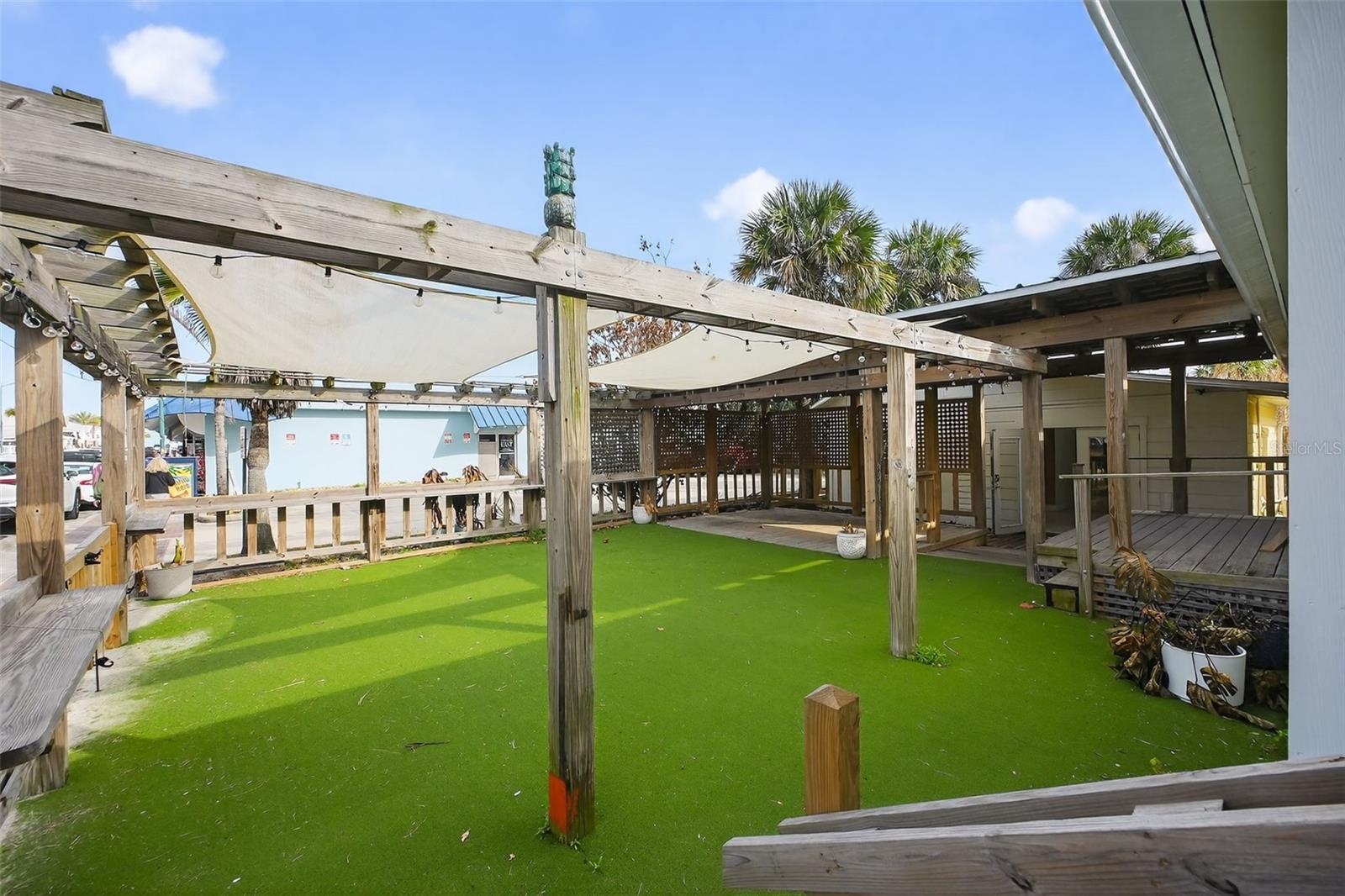 NEW SMYRNA BRIDGE & INV CO WALKER GRANT - Commercial Sale