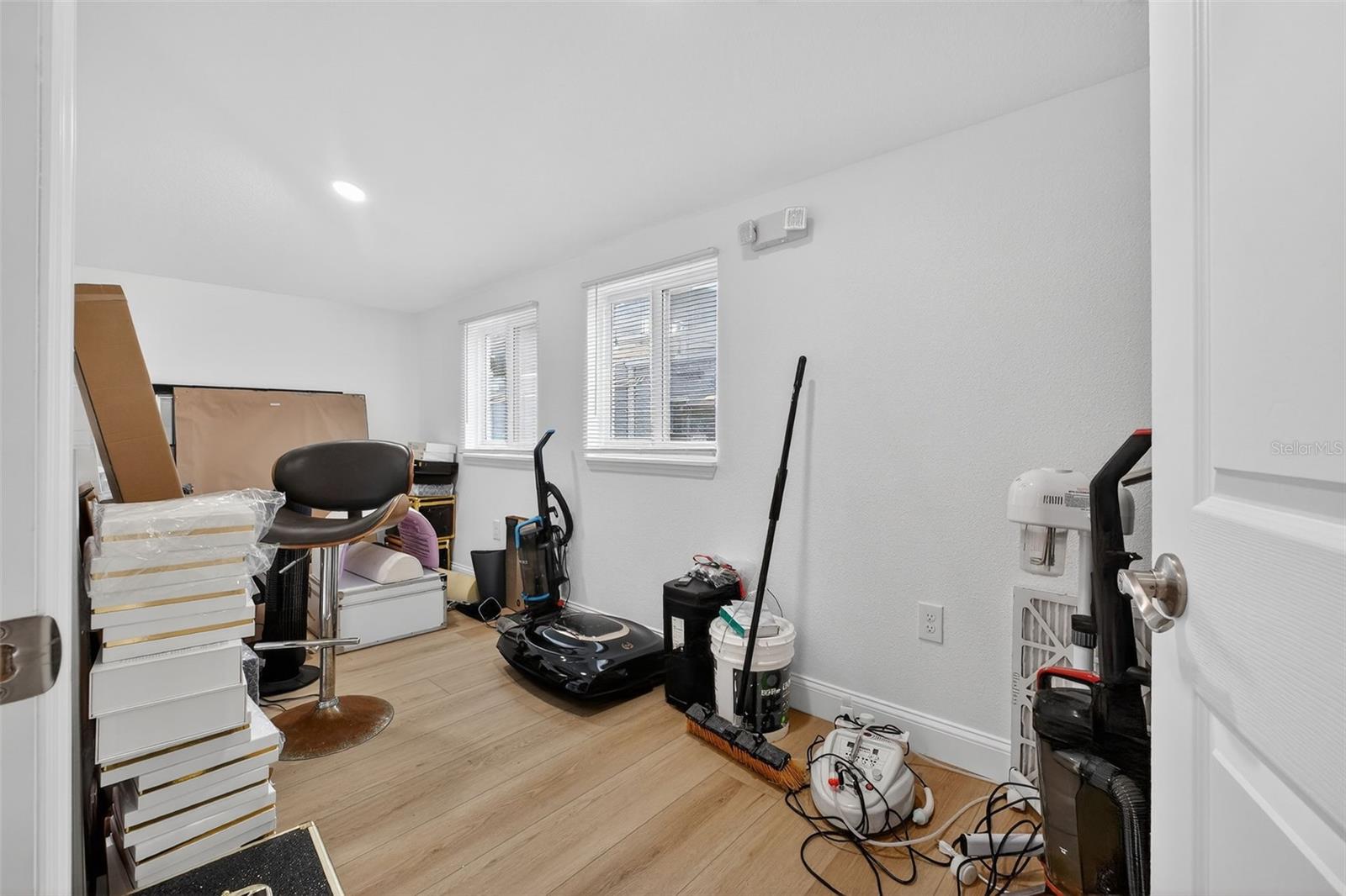 NEW SMYRNA BRIDGE & INV CO WALKER GRANT - Commercial Sale