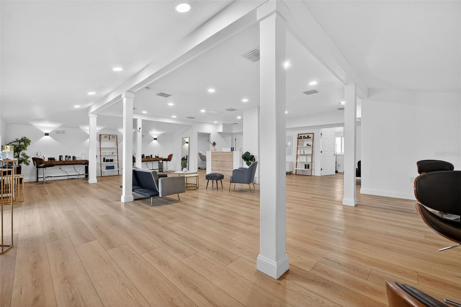 NEW SMYRNA BRIDGE & INV CO WALKER GRANT - Commercial Sale