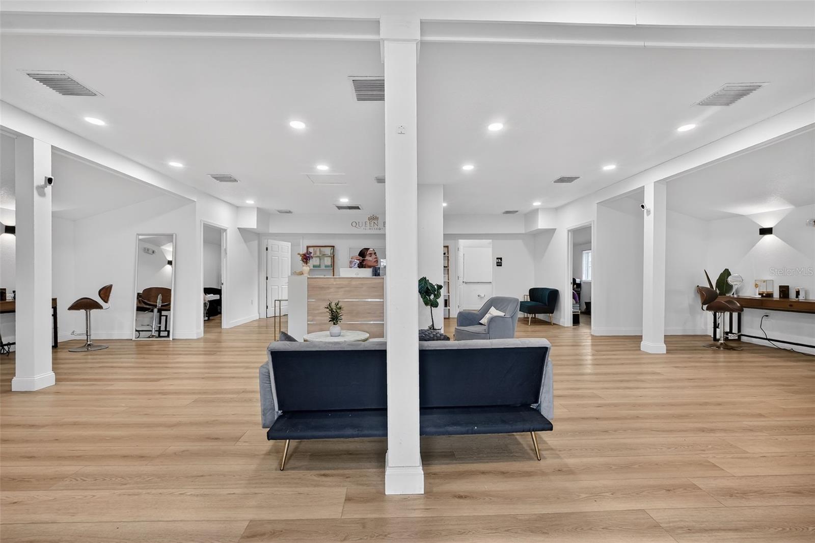 NEW SMYRNA BRIDGE & INV CO WALKER GRANT - Commercial Sale