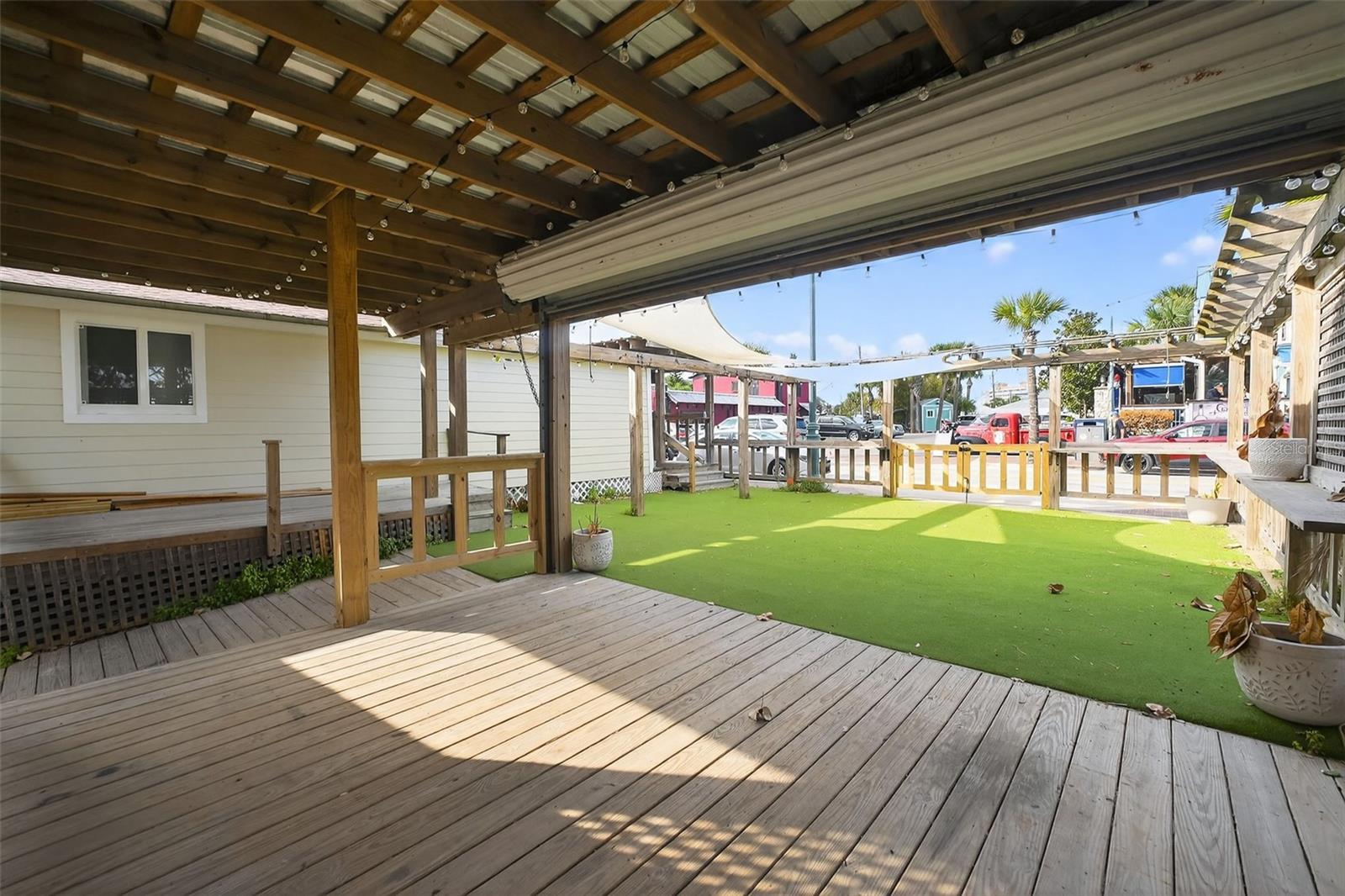 NEW SMYRNA BRIDGE & INV CO WALKER GRANT - Commercial Sale