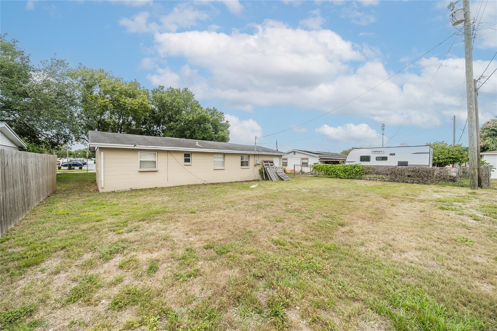 KNOLLWOOD VILLAGE - Residential