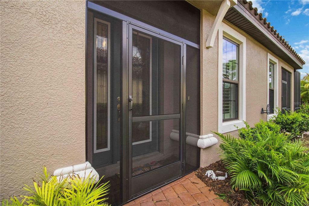 Photo of 10437 Highland Park Place, Palmetto, FL 34221 (MLS # A4697011)