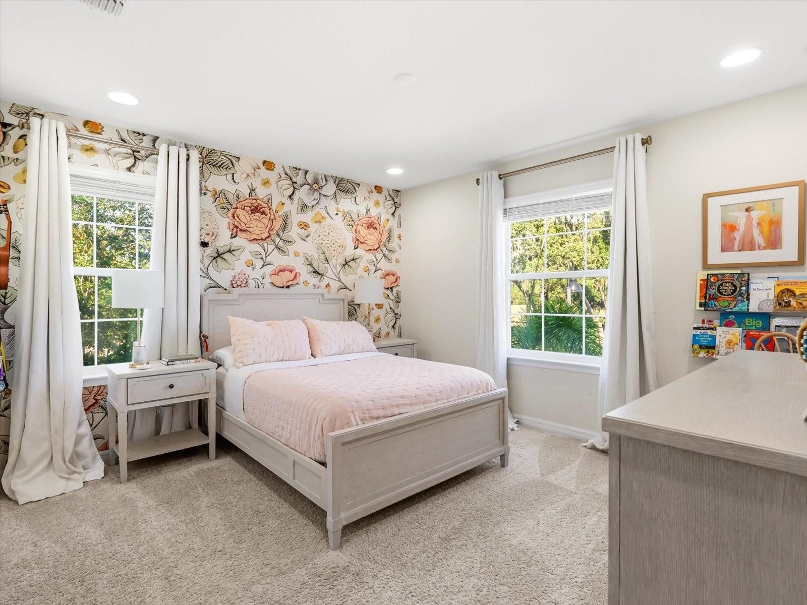 WATERSIDE ON JOHNS LAKE - Residential