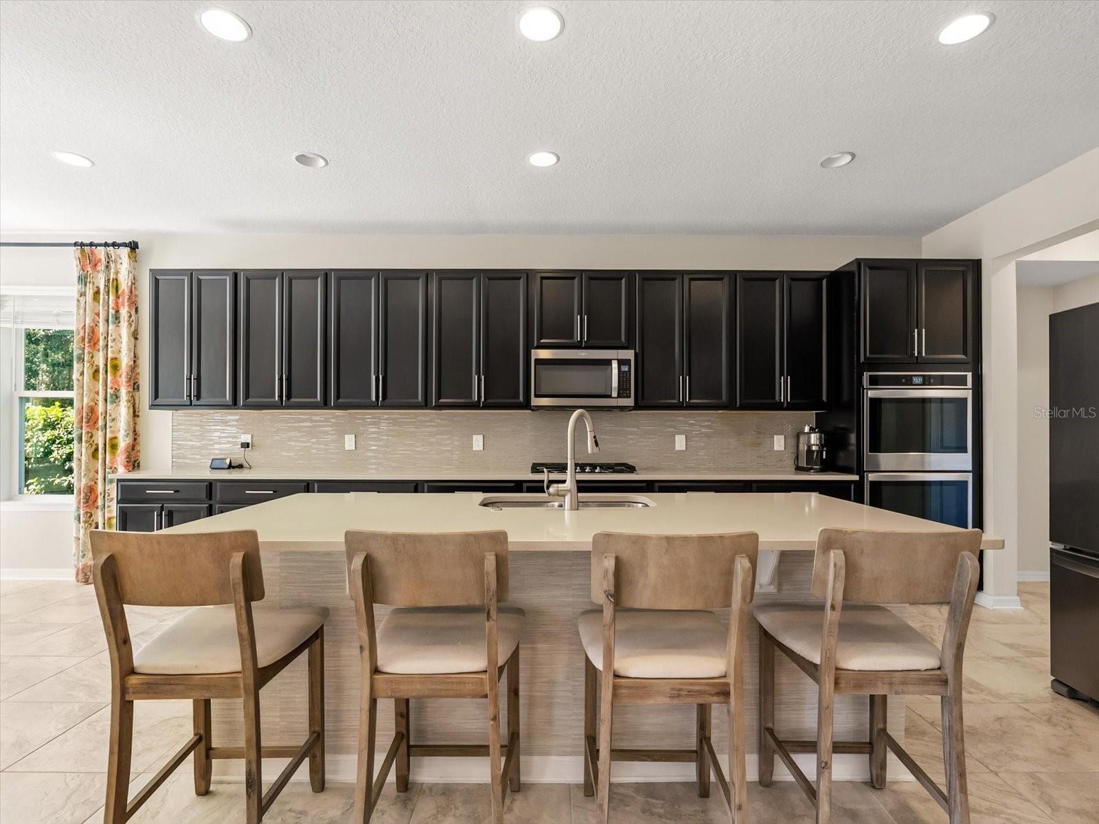 WATERSIDE ON JOHNS LAKE - Residential