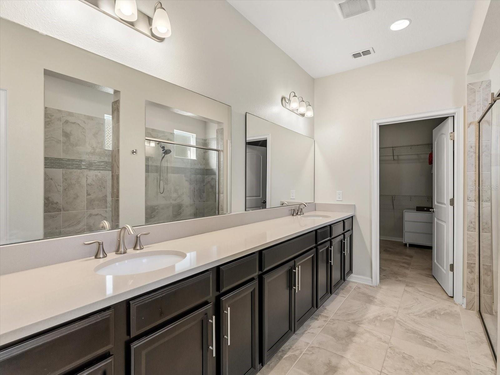 WATERSIDE ON JOHNS LAKE - Residential