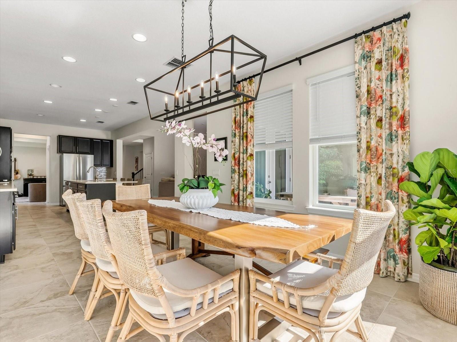 WATERSIDE ON JOHNS LAKE - Residential