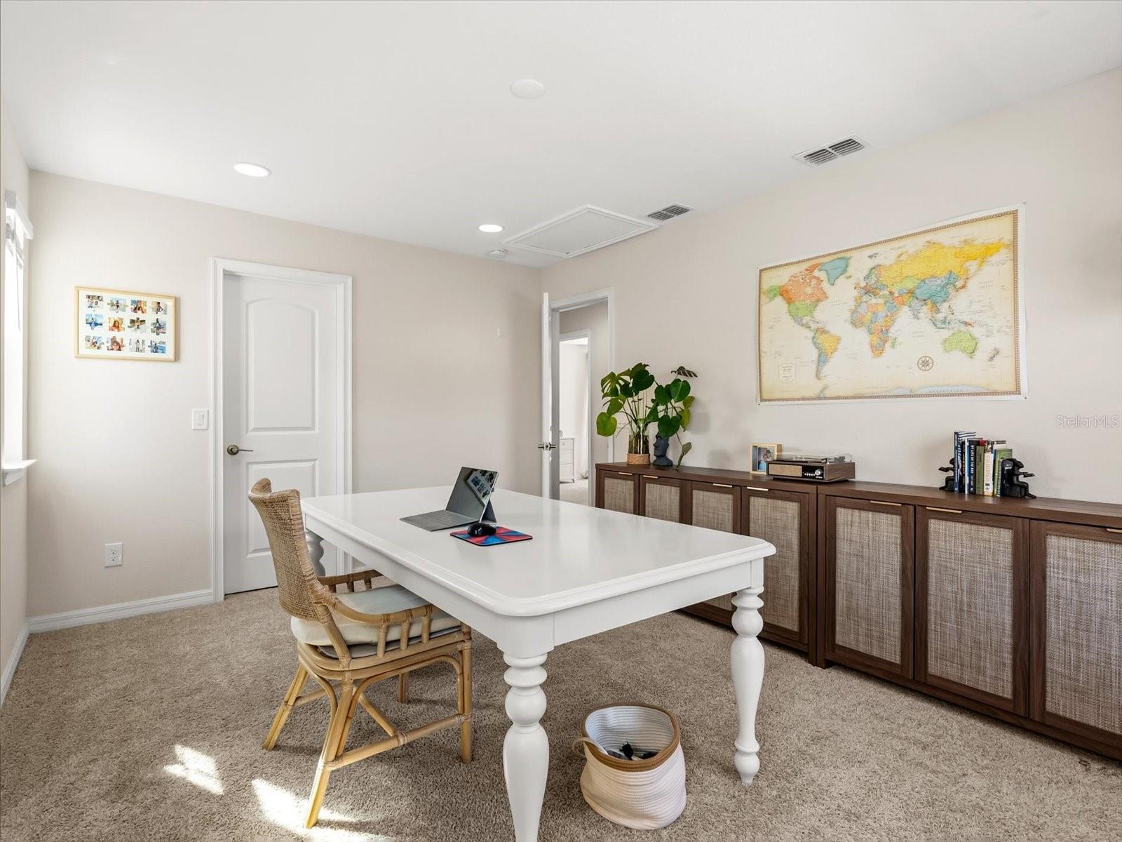 WATERSIDE ON JOHNS LAKE - Residential