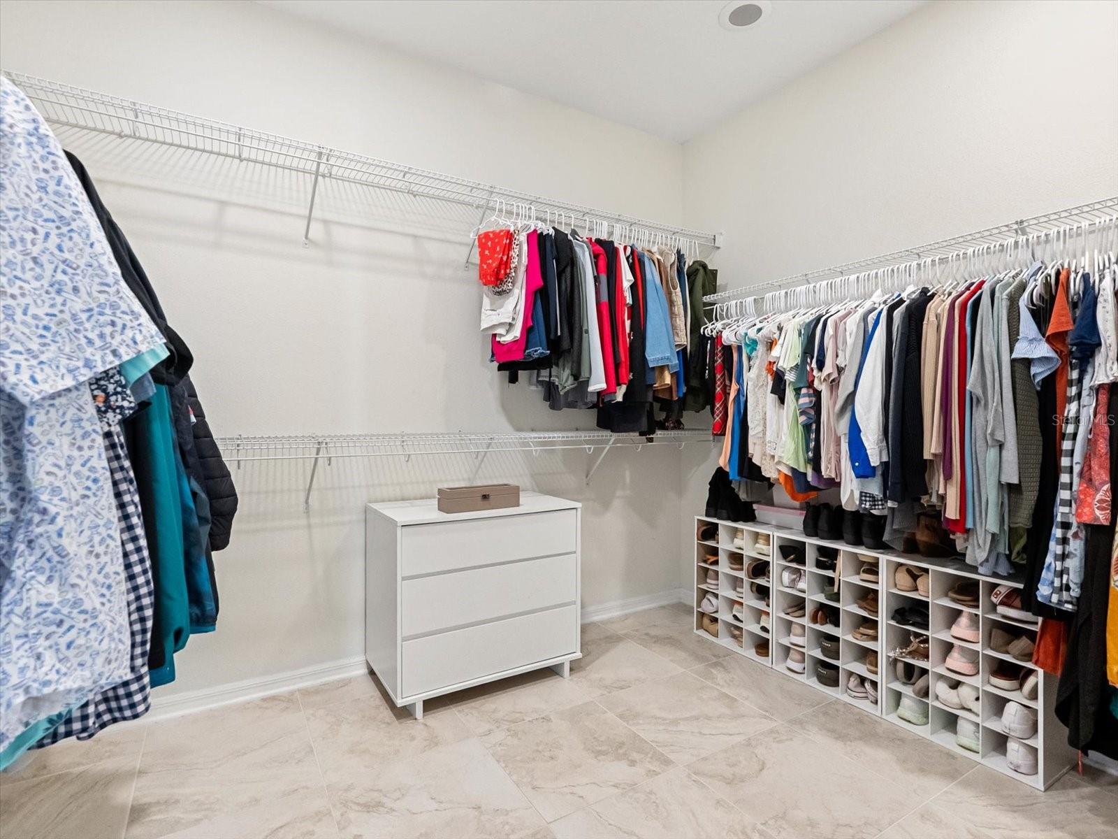 WATERSIDE ON JOHNS LAKE - Residential