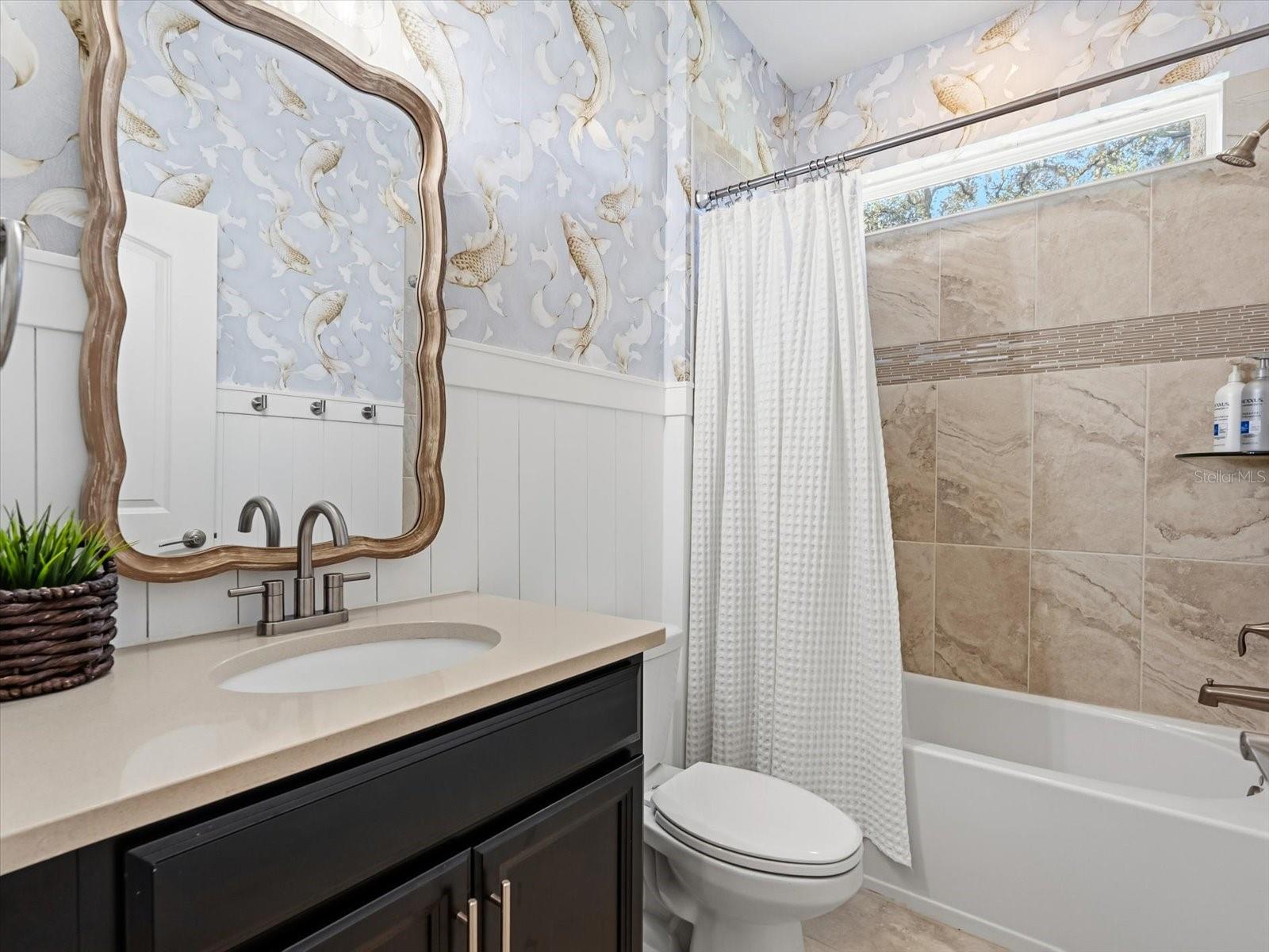 WATERSIDE ON JOHNS LAKE - Residential