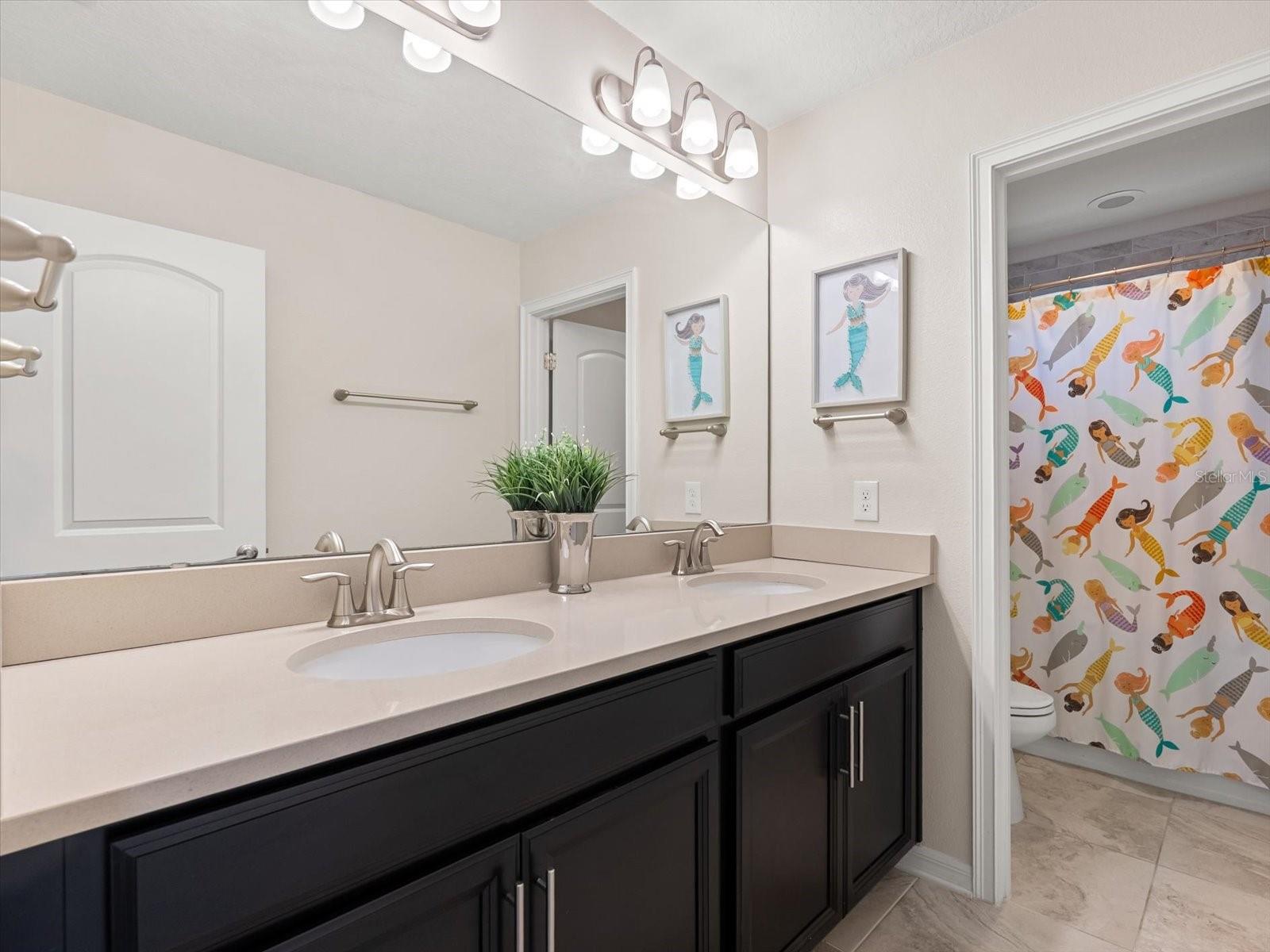 WATERSIDE ON JOHNS LAKE - Residential