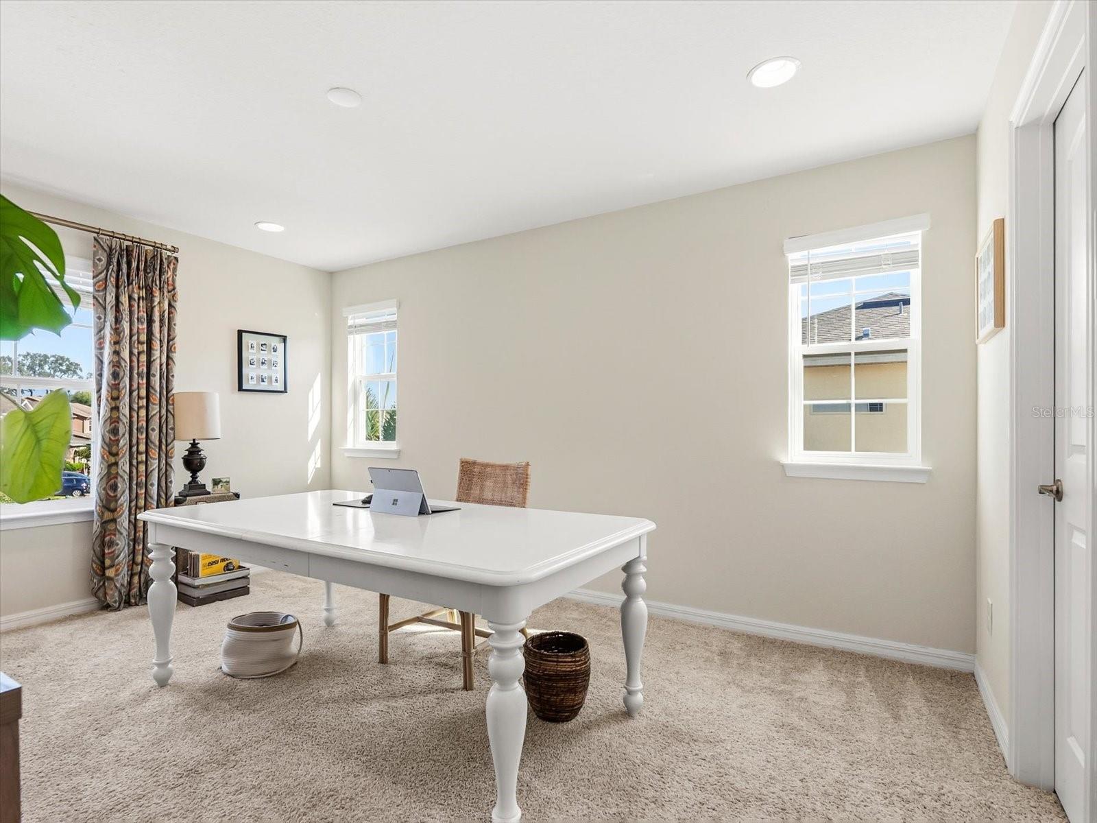 WATERSIDE ON JOHNS LAKE - Residential