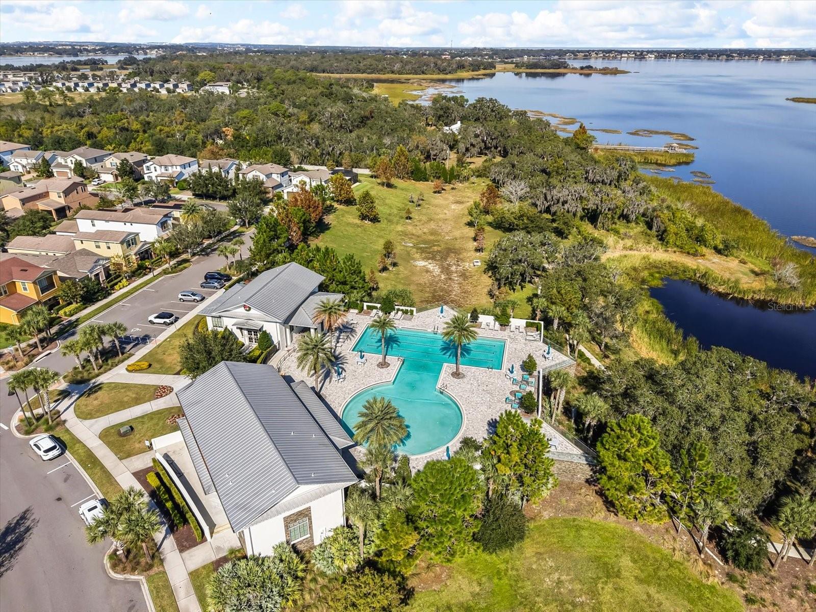 WATERSIDE ON JOHNS LAKE - Residential