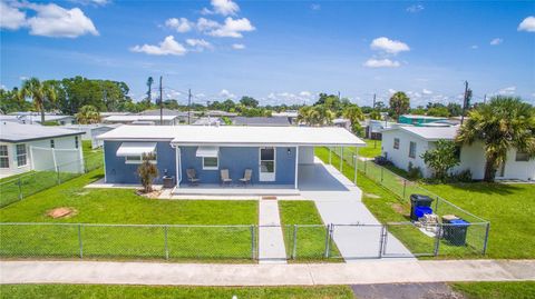 A home in NORTH PORT