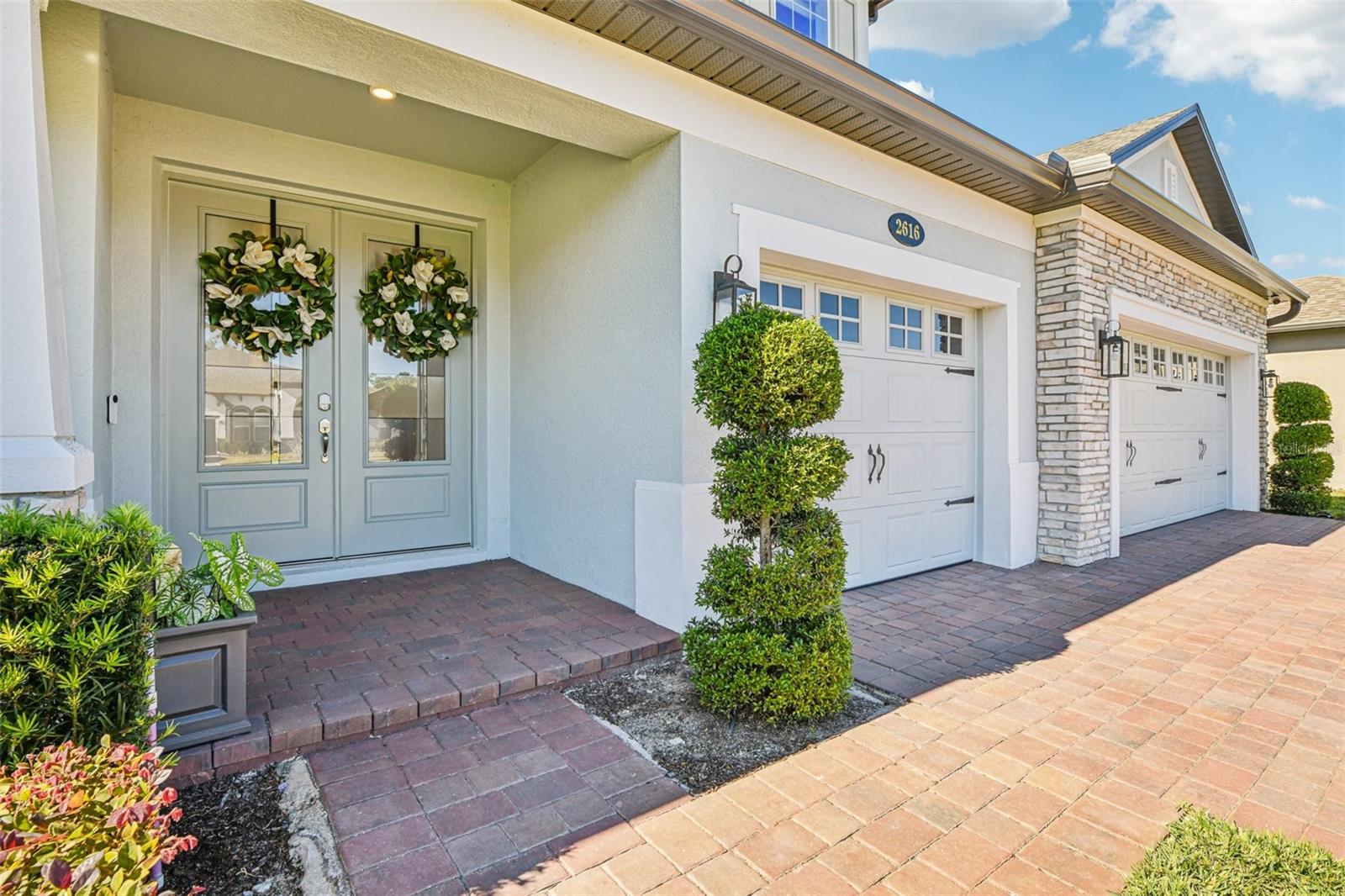 2616 CEDAR SHAKE COURT