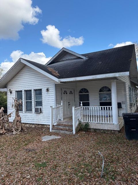 Photo of 31 NW 4th Street, Williston, FL 32696 (MLS # GC539230)