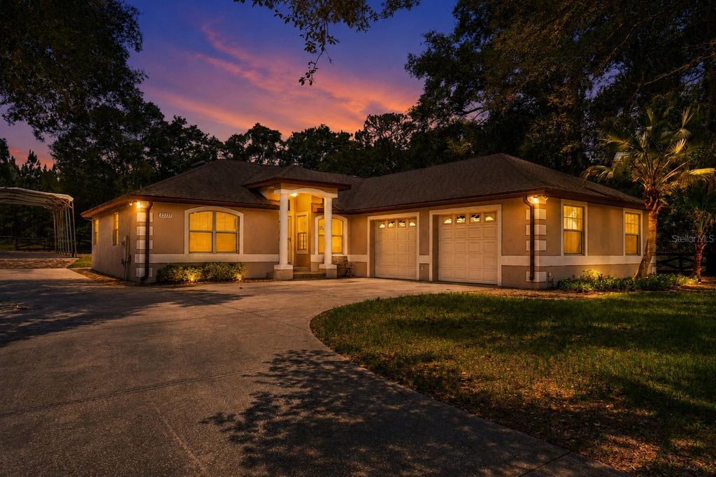 Photo of 25335 Mardon Circle, Paisley, FL 32767 (MLS # S5150892)