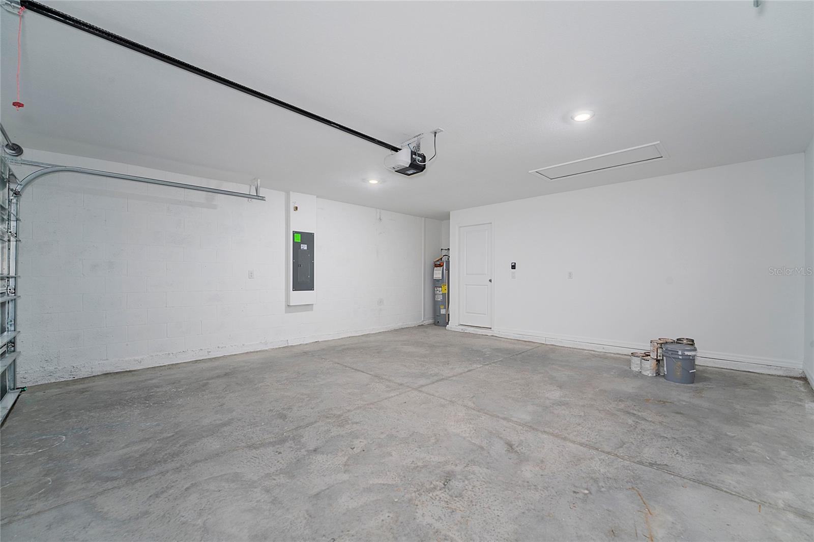 LEOMAS LNDG PH 1 - Residential