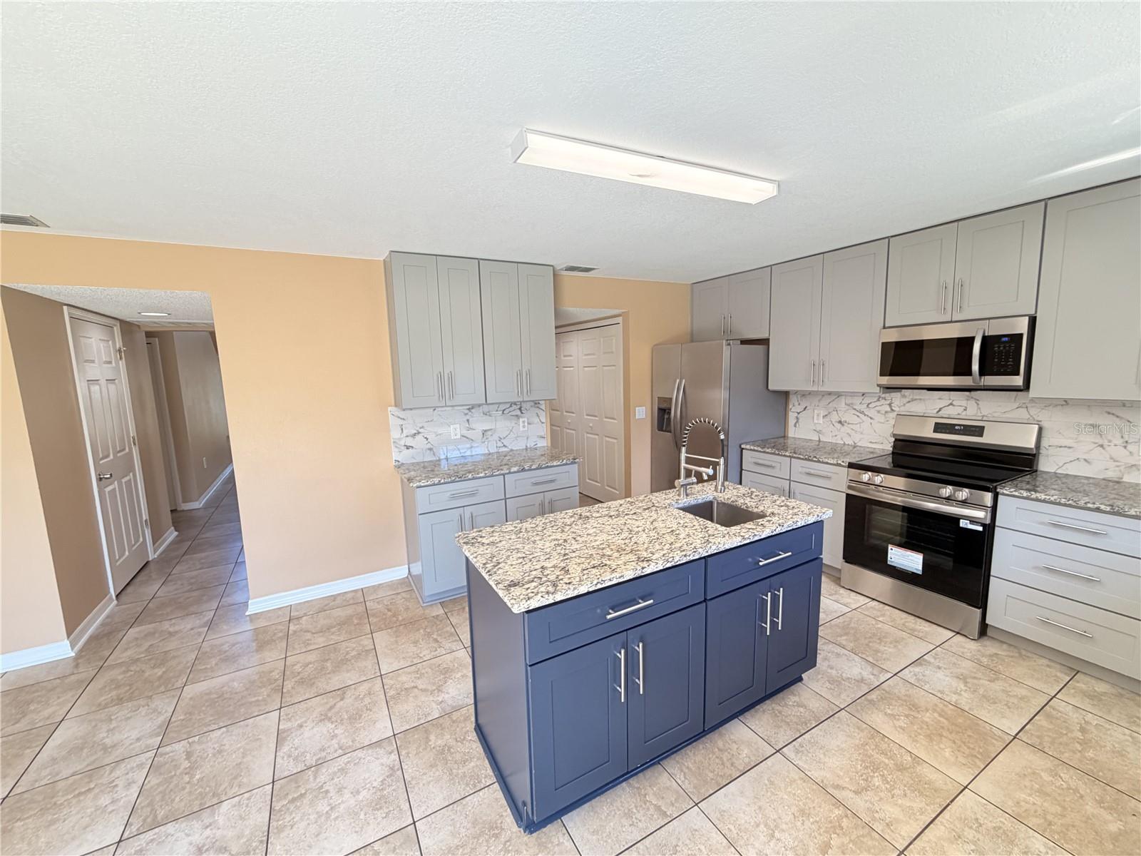 PALM COAST SECTION 24 - Residential Lease