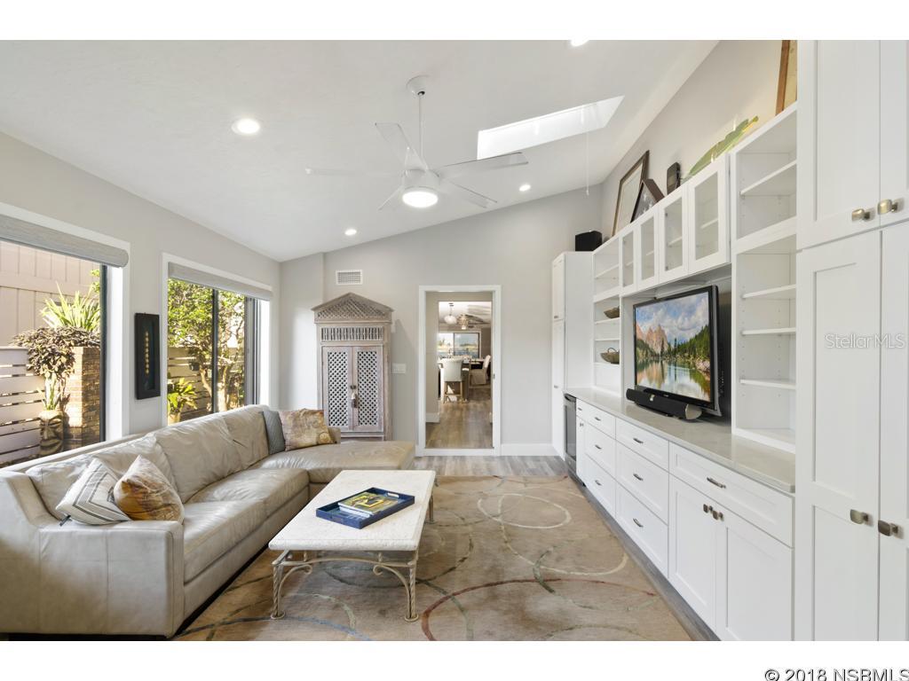 Venetian Villas - Residential