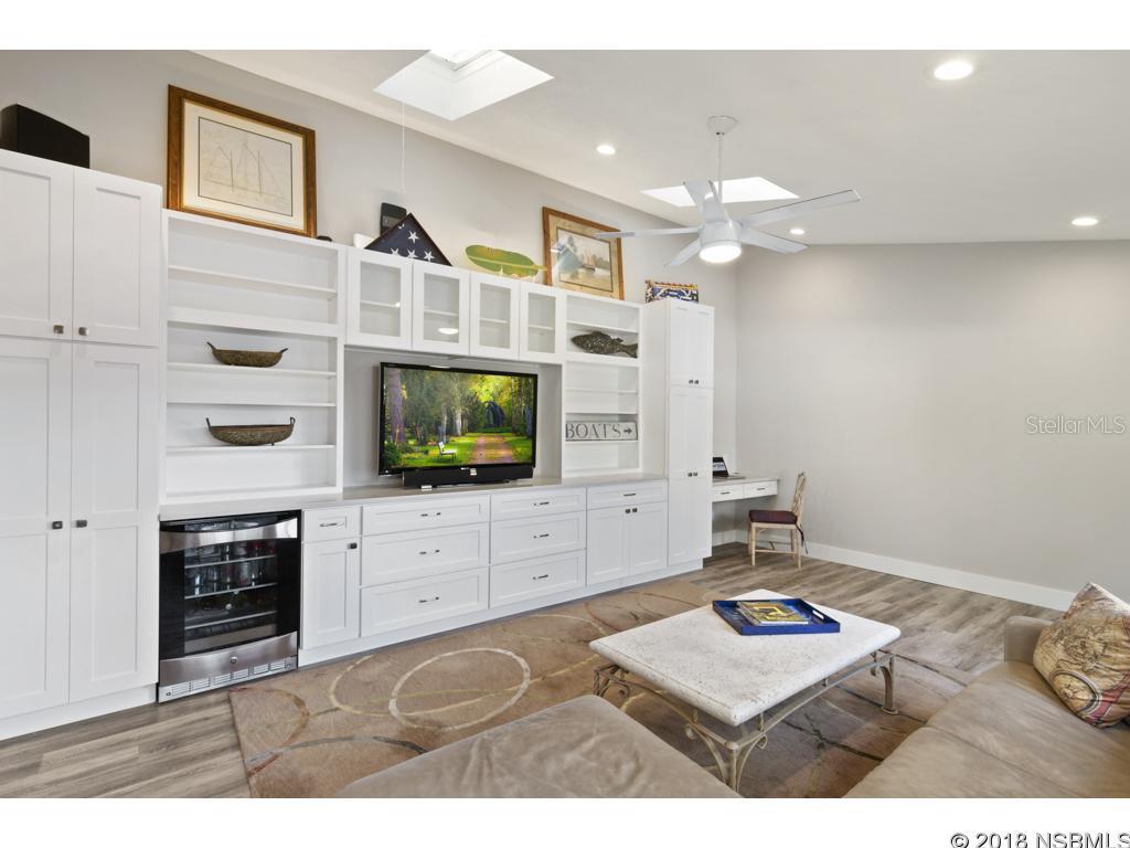 Venetian Villas - Residential