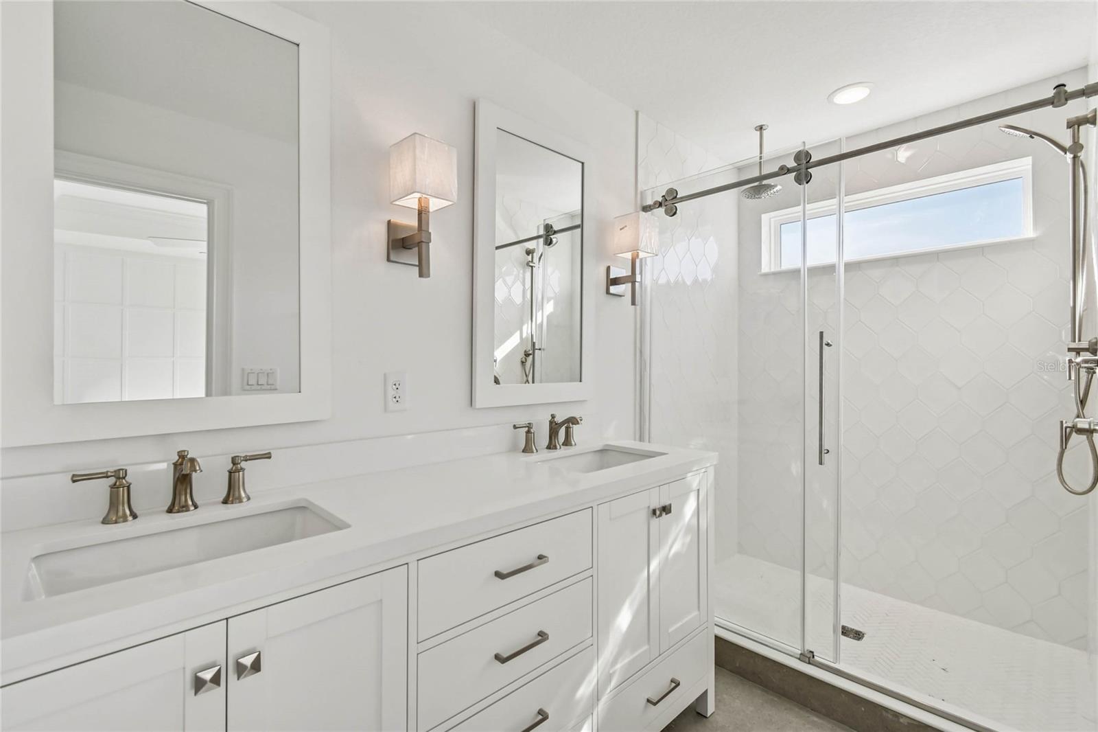 TOWNES AT NORTHLAKE - Residential